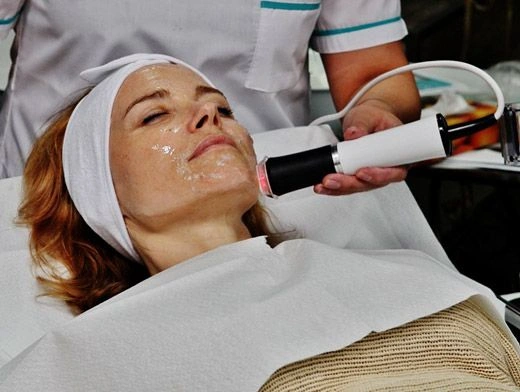 Professional facial treatment in Coimbatore for healthy glowing skin at beauty salon